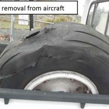 Smokejumper aircraft experiences problem during landing