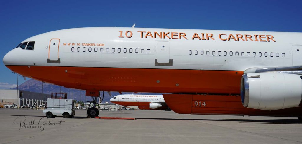 DC-10 air tanker