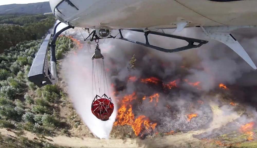 water drop fire wildfire helicopter