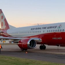 New South Wales’ new 737 makes its first drop on a fire