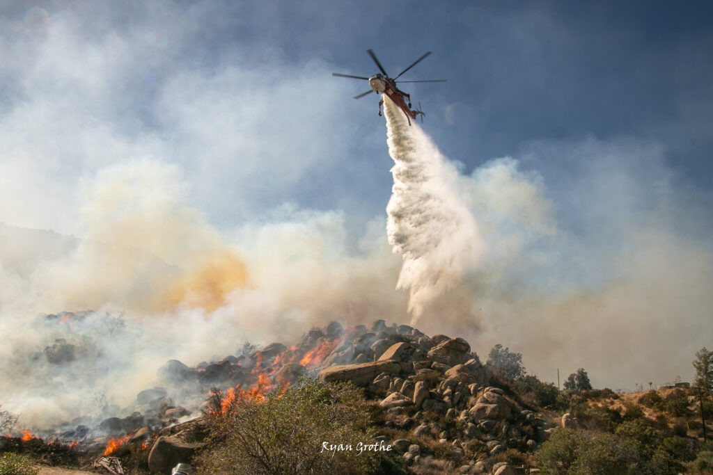 Retardant drops were critical to the quick containment of the October 30 Highland Fire in southern California. Photo ©2023 Ryan Grothe